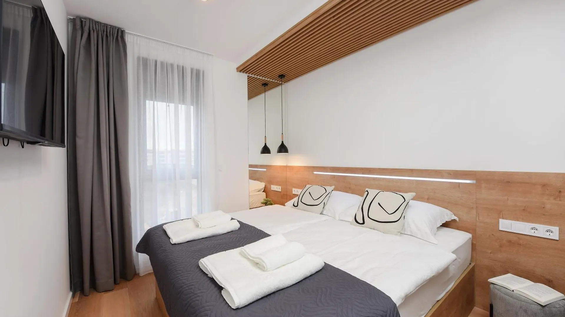 Fux Luxury Rooftop Terrace Jacuzzi & Bbq Zadar Apartment