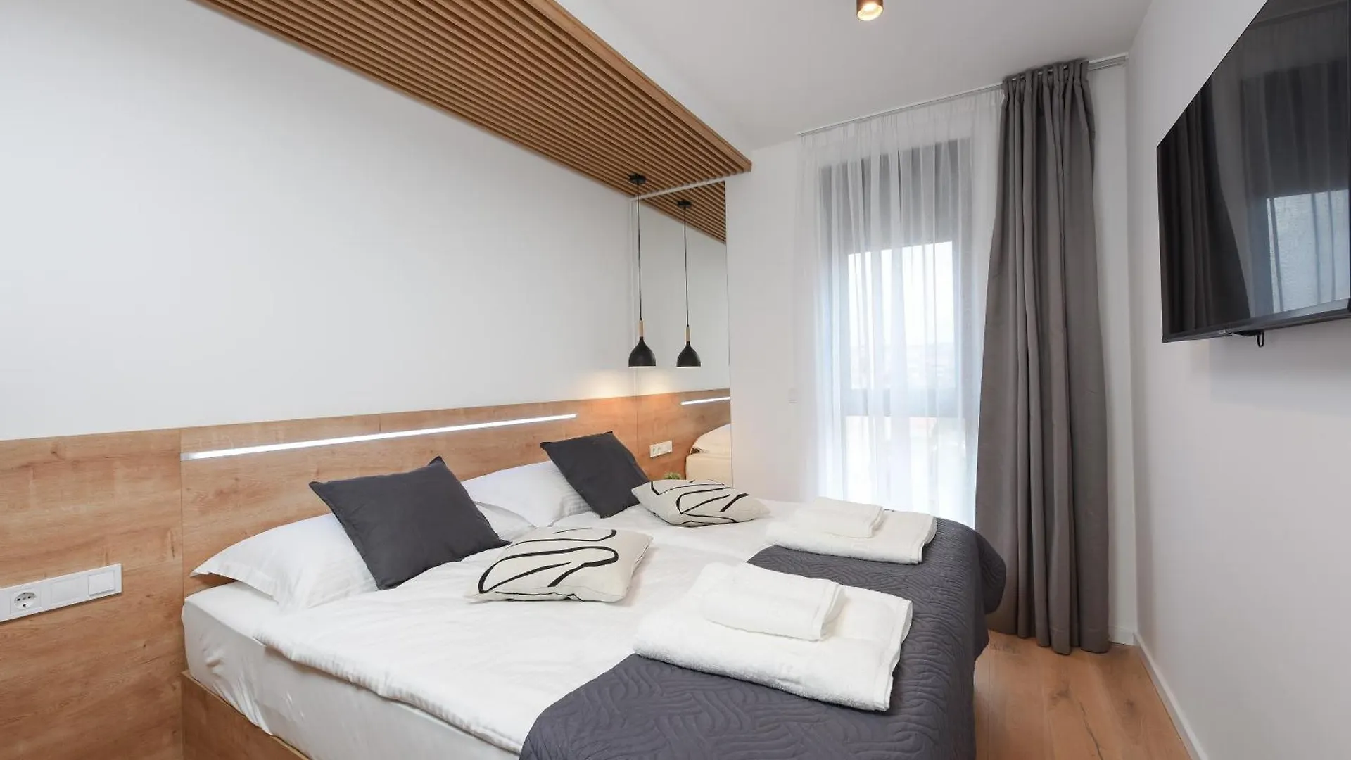 Fux Luxury Rooftop Terrace Jacuzzi & Bbq Zadar Apartment